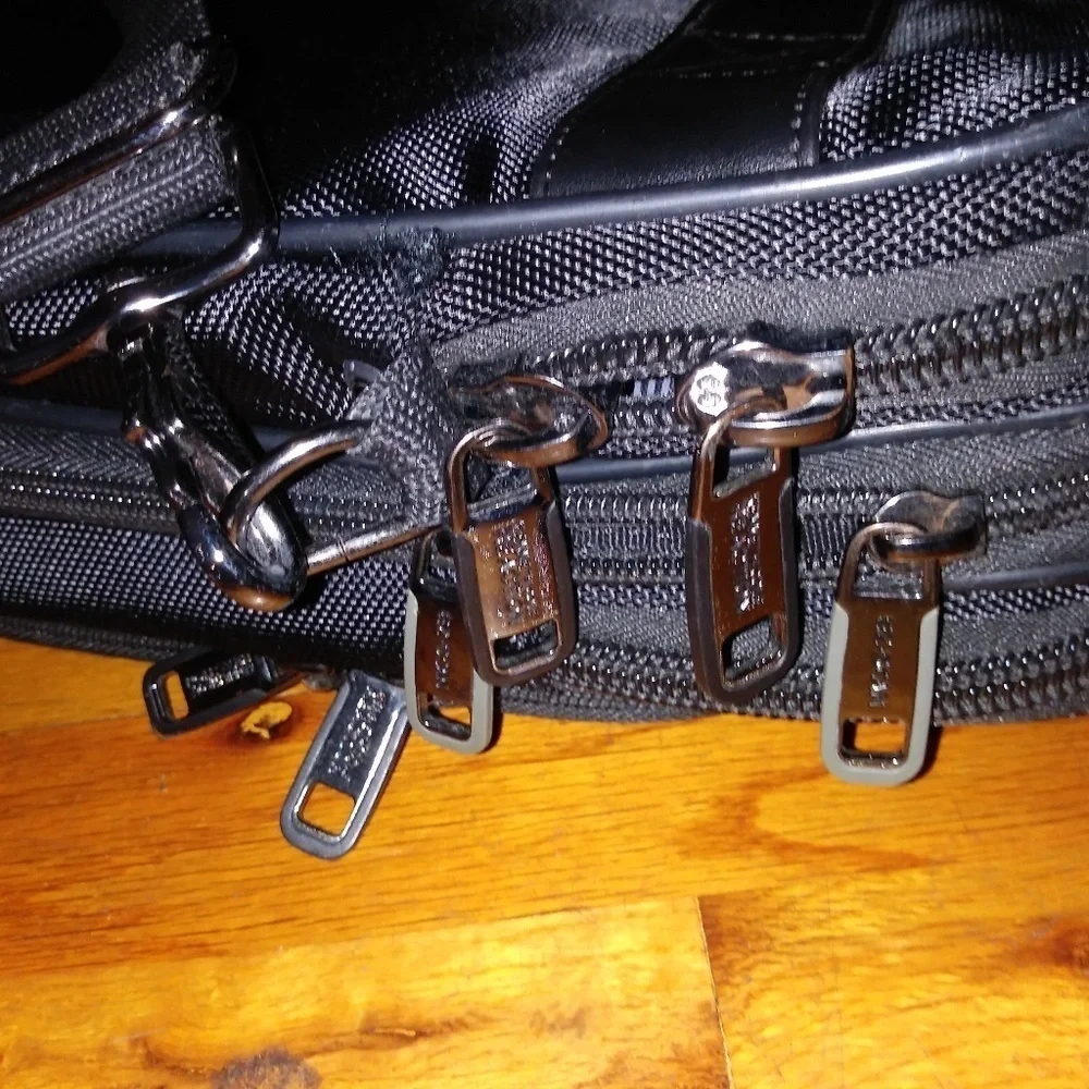 Kenneth Cole Reaction Laptop bag EZ Scan vegan leather and canvas 17